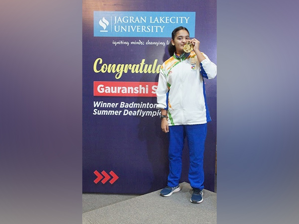 Gauranshi poses with her medal after the felicitation ceremony at Jagran Lakecity University
