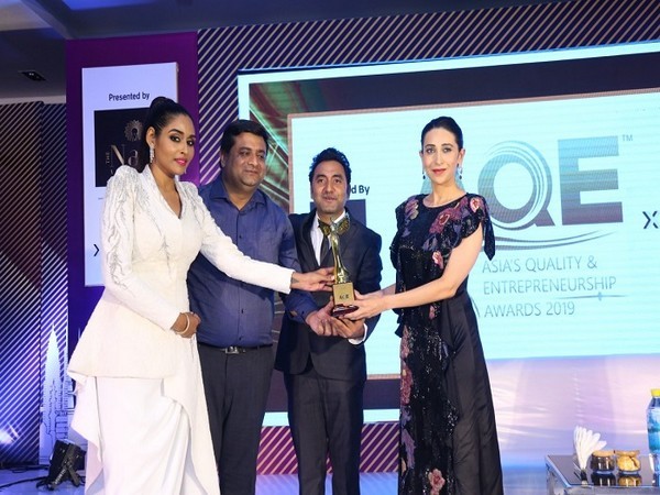 Karisma Kapoor gives away AQE Awards 2019 New Delhi by Xel Research