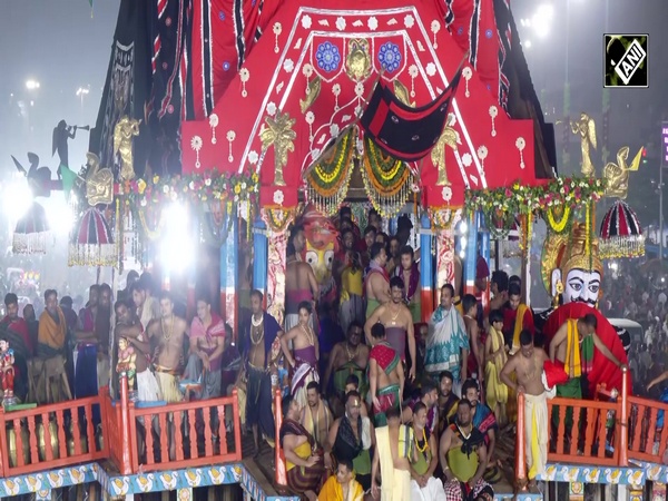 Rath Yatra: Devotees gather as ‘Adapa Mandapa Bije’ ritual concludes at Sri Gundicha Temple