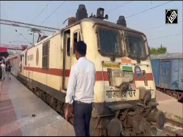 Chaos at Patliputra station as exam-bound students face delays; stone pelting reported
