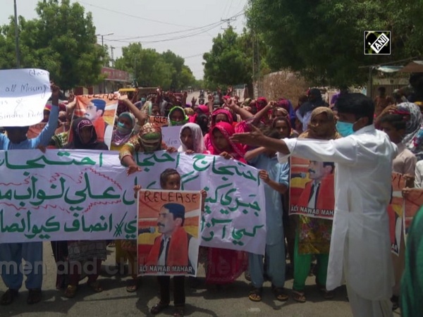 Women, children hold protest against enforced disappearances in Pakistan