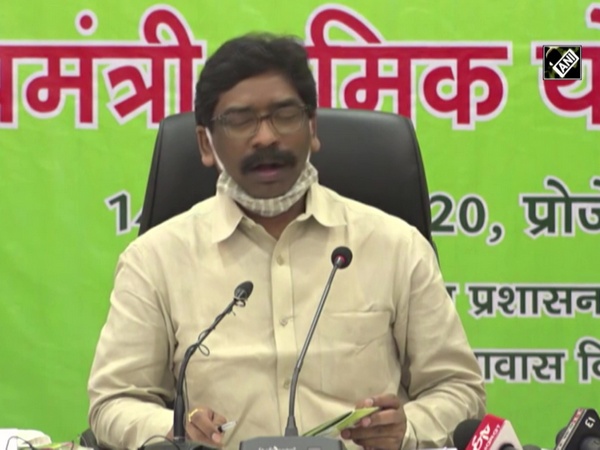 CM Soren launches 'Mukhyamantri Shramik Yojana' for unskilled labourers