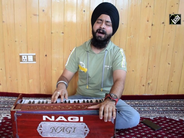 A Sikh from Kashmir Valley becomes music session overnight