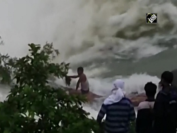 Watch: IAF rescues man stuck in heavy flow of wastewater weir in Chhattisgarh’s Bilaspur