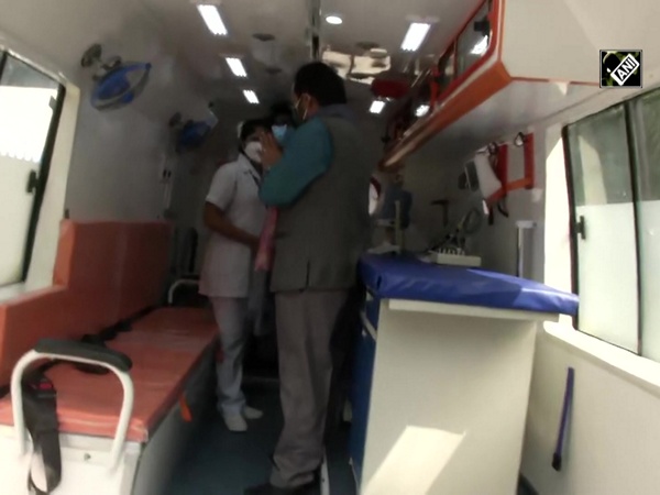 Mukhtar Abbas Naqvi flags off ‘mobile clinic cum ambulance’ in Delhi
