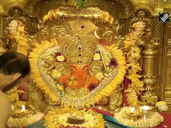 Ganesha Chaturthi: Aarti performed at Mumbai's Siddhivinayak Temple