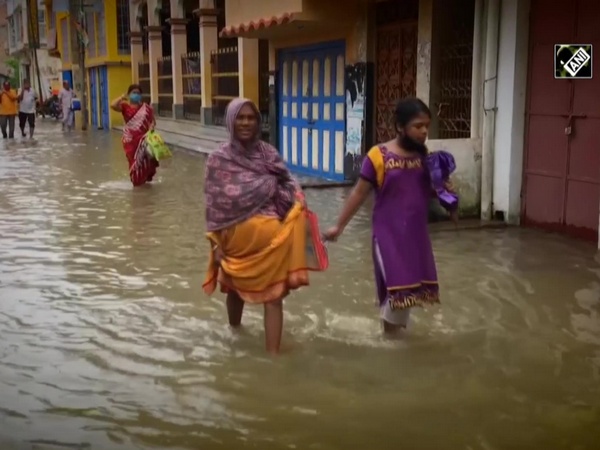 Heavy rainfall leads to severe waterlogging in West Medinipur