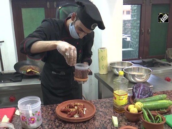 Srinagar's first customised kitchen fulfilling food cravings at home amid COVID-19