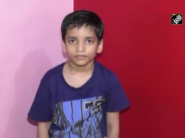 Watch: This 7-yr-old boy climbs wall like ‘Spiderman’