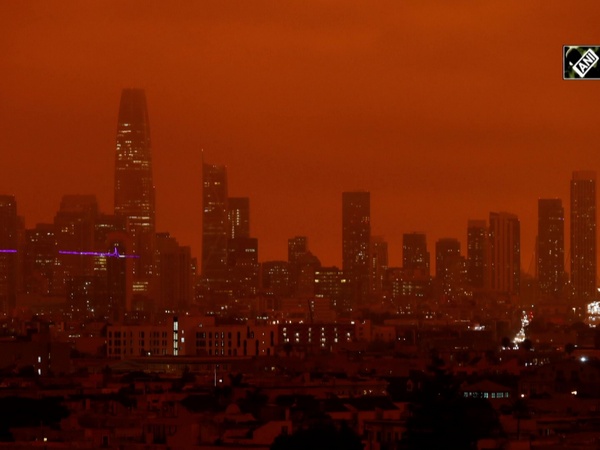 Wildfire smoke turns skyline of San Francisco orange