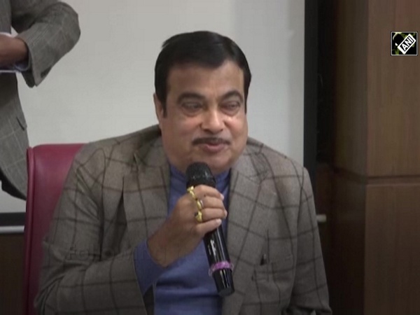 Union Minister Nitin Gadkari tests positive for COVID-19