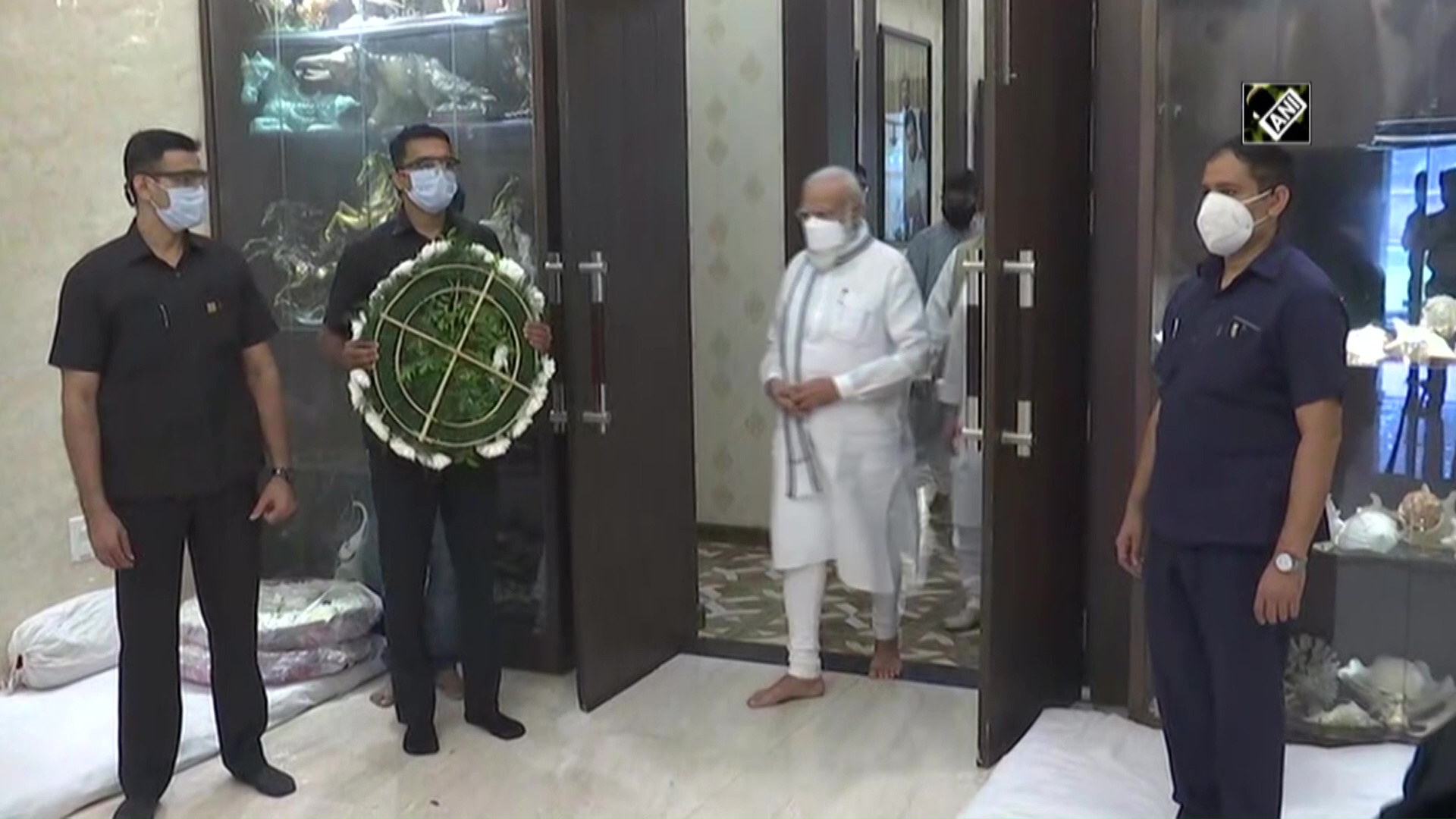Watch: PM Modi pays tribute to Ram Vilas Paswan