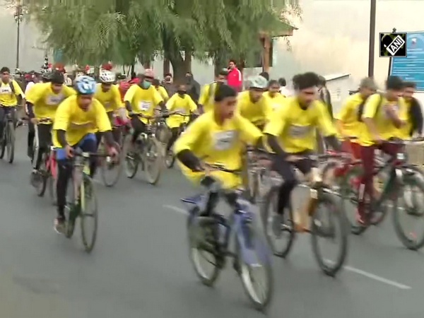 J&K police organise ‘Pedal for Peace’ cycle race in Srinagar