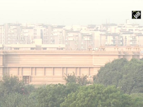 Layer of haze lingers Delhi sky, air quality stands in ‘poor’ category