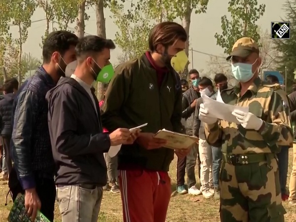 Thousands participate in recruitment drive of BSF, CISF in J&K’s Budgam