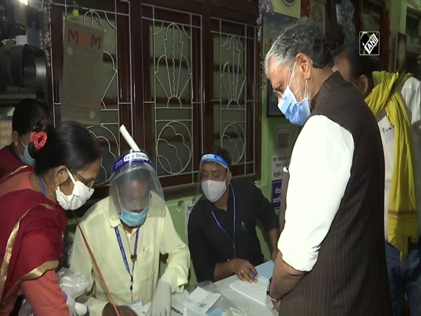 Bihar Assembly elections: Deputy CM Sushil Modi, Chirag Paswan cast their votes