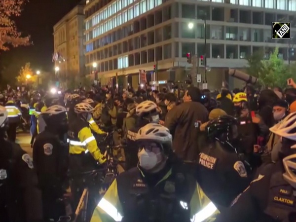 3 arrested after scuffle at peaceful protest in Washington DC