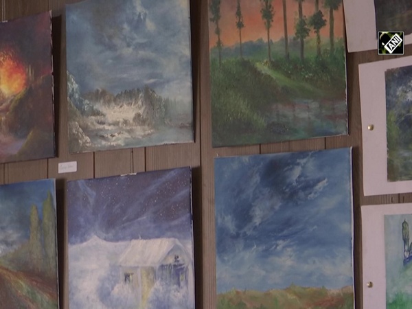 Budding artists come together for art exhibition in Kashmir Valley