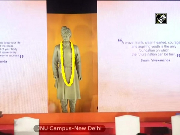 PM Modi unveils Swami Vivekananda's statue at JNU campus