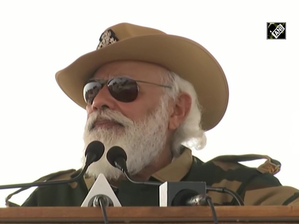 Watch: PM Modi, member of Indian Armed forces chant ‘Bharat Mata ki Jai’ in Jaisalmer