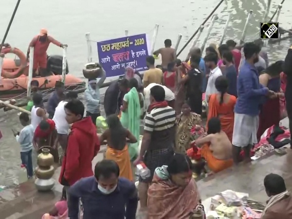 Chhath Puja: Devotees flock to Ganga ghat in Patna on ‘Kharna’