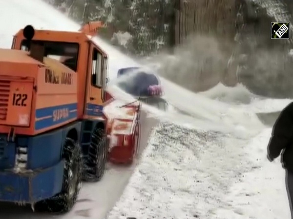 Watch: BRO rescues 5 passengers stuck at Zojila Pass due to avalanche