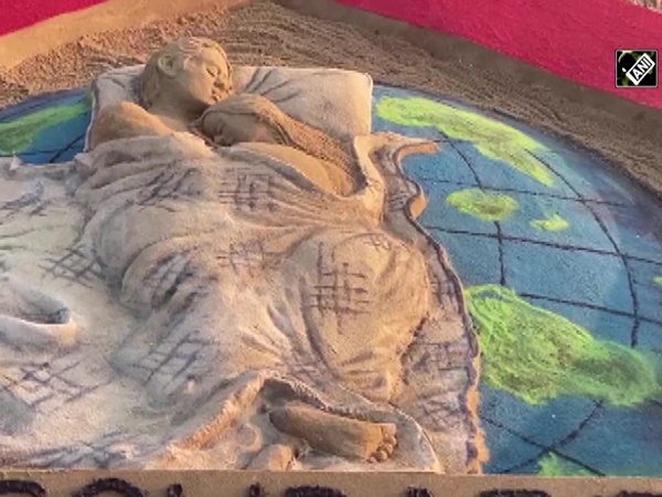 Sudarsan Pattnaik creates sand art to mark World AIDS Day