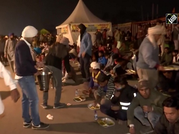 Delhi University students gather at Singhu border to support protesting farmers