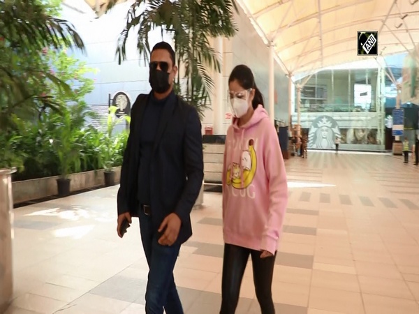 Bollywood celebs spotted in style at Mumbai airport