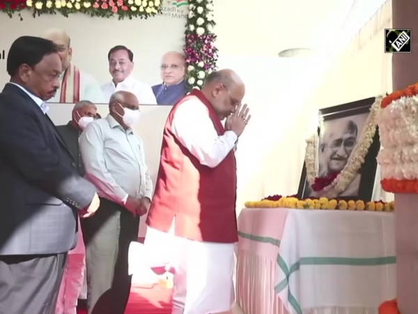 Gujarat: Amit Shah, CM Bhupendra Patel pay homage to Mahatma Gandhi on his death anniversary