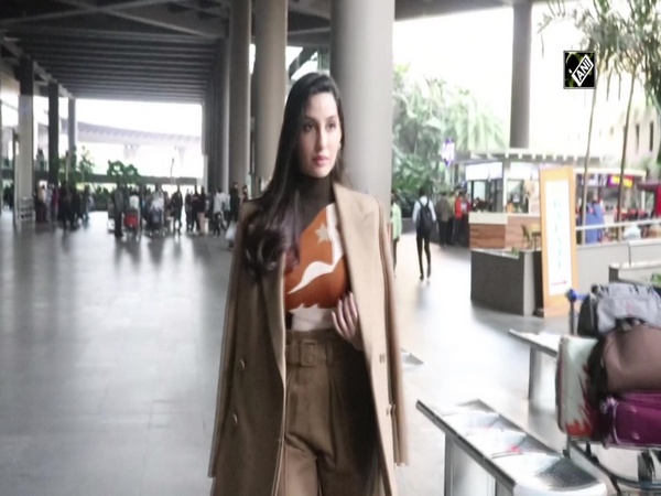 Nora Fatehi turns airport into her fashion runway