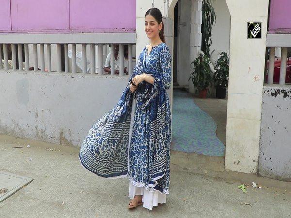 Alaya F looks lovely in blue anarkali as she is stopped outside dance class