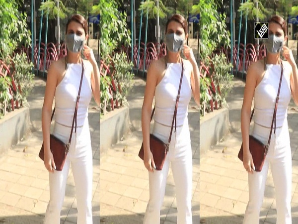 Fatima Shaikh sets temperature soaring in all-white outfit