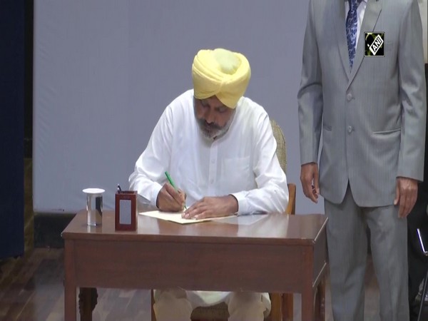 10 AAP MLAs take oath as Ministers in Punjab cabinet