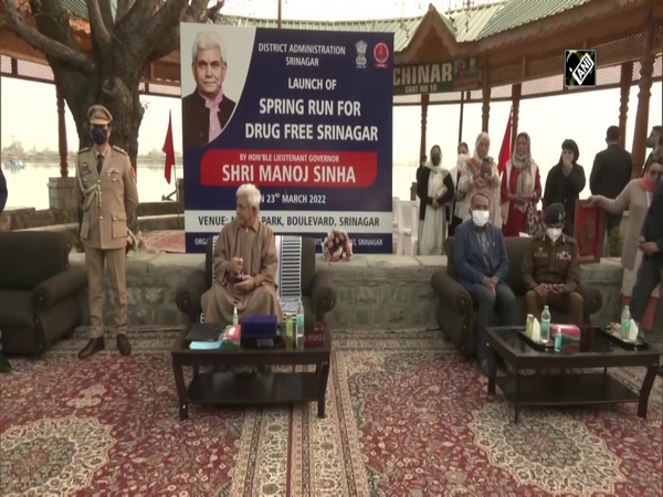 J-K: Lieutenant Governor Manoj Sinha flags off spring run for ‘Drug free Srinagar’