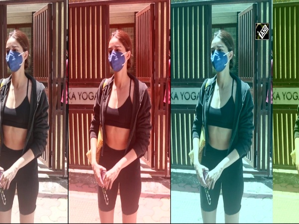 Ananya Pandey flaunts her toned body post her yoga session