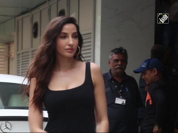 Nora Fatehi makes sparkling appearance in ‘Mayanagri’