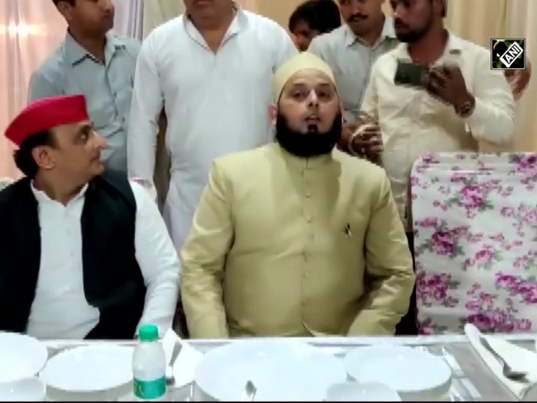 UP: Samajwadi Party Chief Akhilesh Yadav attends Iftar party at Aishbagh Eidgah in Lucknow