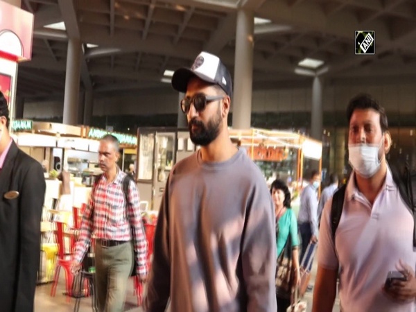 Vicky Kaushal flies back home to Mumbai in style