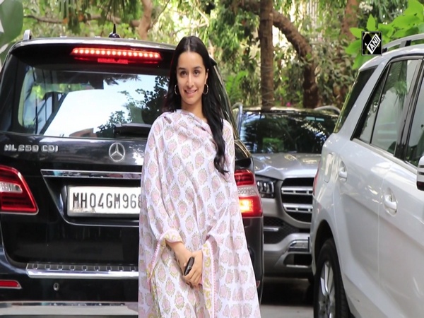 Shraddha Kapoor makes elegant appearance in ethnic wear in Mumbai