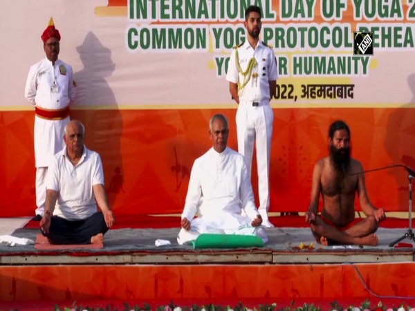 Gujarat: State Yog Board, Patanjali Yog Samiti organise Yoga Shivir in Ahmedabad