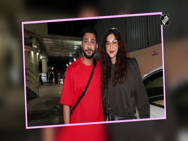 Bollywood actress Gauhar Khan spotted with husband Zaid in Mumbai