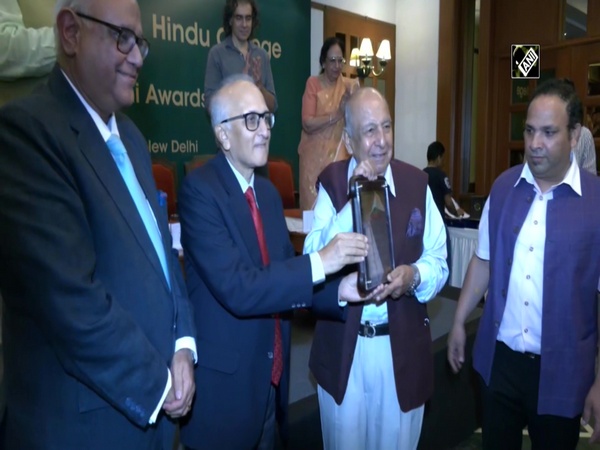 Hindu College felicitates Prem Prakash at Distinguished Alumni Awards 2022