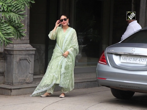 Kareena Kapoor's Raksha Bandhan getup grabs eyeballs at Tinsel town