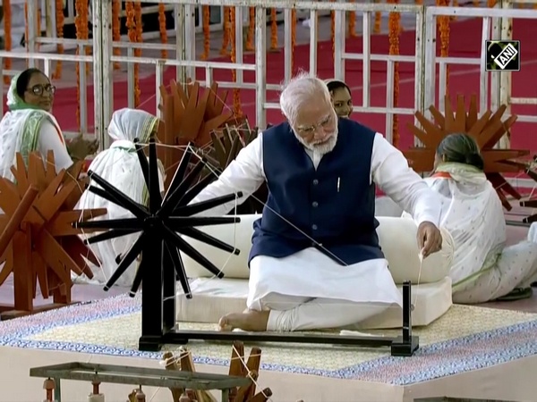 Gujarat: PM Modi attends ‘Khadi Utsav’ event in Ahmedabad