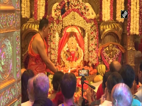 Ganesh Chaturthi 2022: ‘Aarti' performed at Shri Siddhivinayak Temple in Mumbai