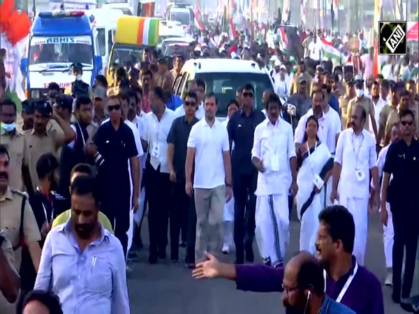 Rahul Gandhi resumes 'Bharat Jodo Yatra' on its 9th day from Kollam