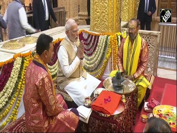 Gujarat: PM Modi offers prayers at Somnath Temple