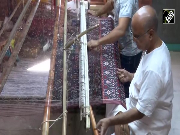 This family in Gujarat keeps 900-year-old heritage of Patola sarees alive