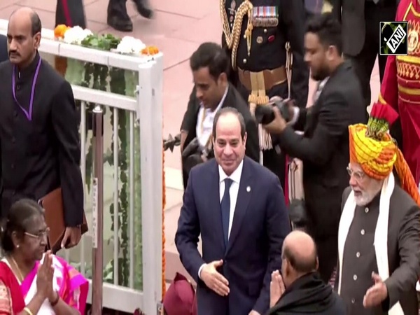 Republic Day 2023: PM Modi receives President Murmu and Chief Guest President Abdel Fattah El-Sisi